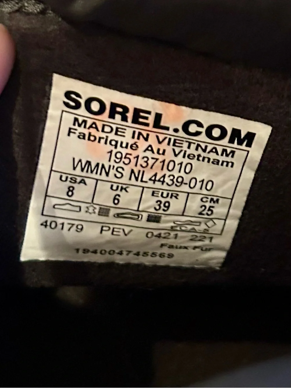 Sorel Black Out ‘n About III Puffy Boots with White & Neon Accent Sz 8